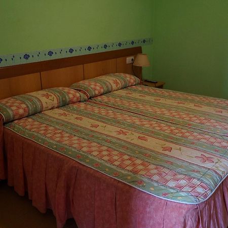 Hostal Camino Real Calzadilla de la Cueza Luaran gambar