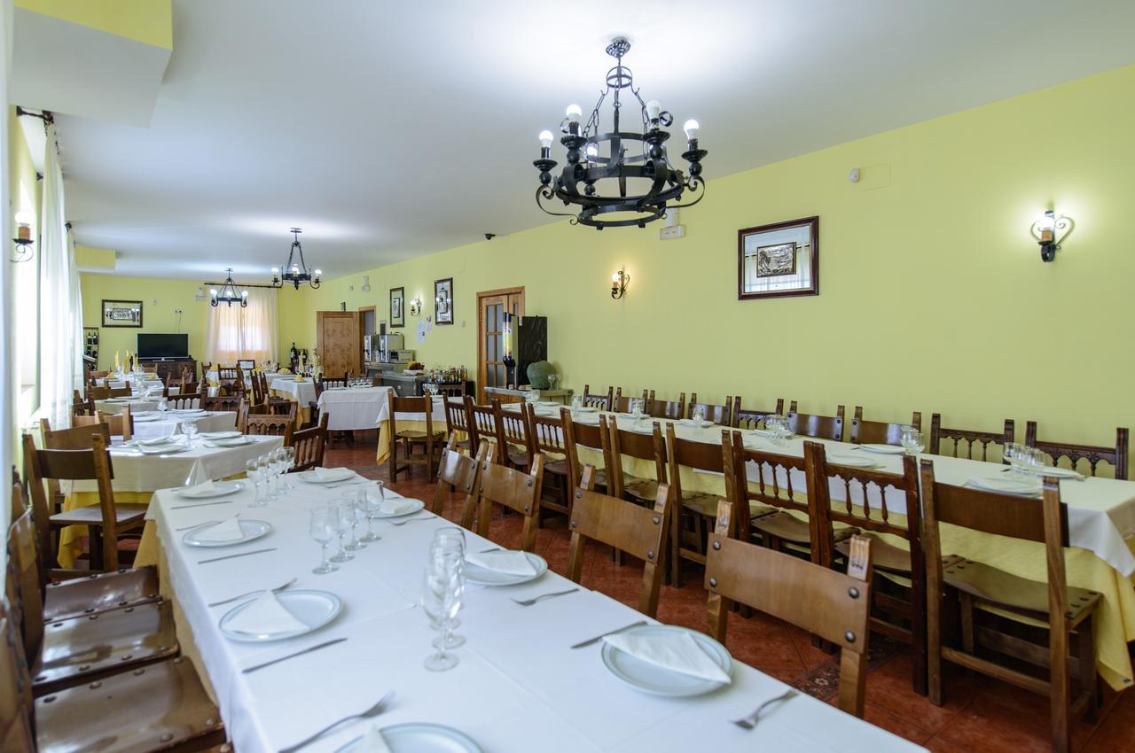 Hostal Camino Real Calzadilla de la Cueza Luaran gambar